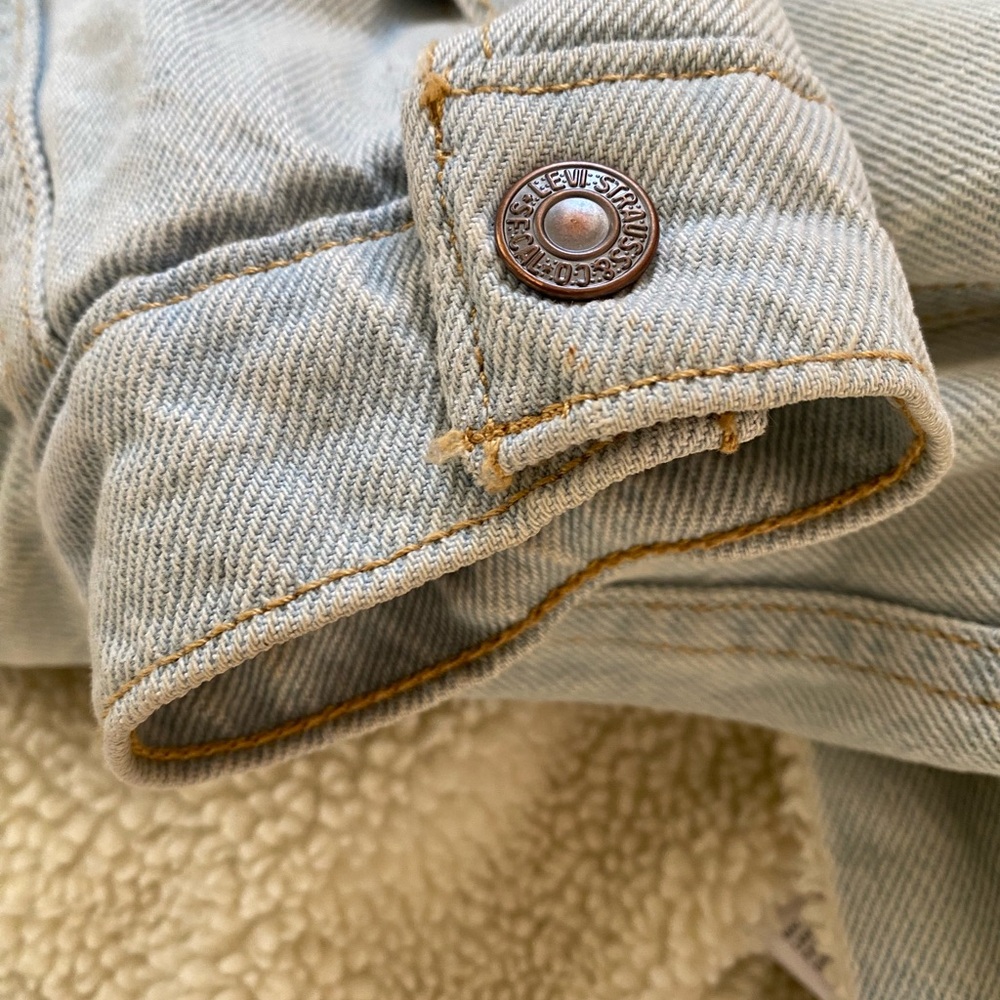 Levi's Sherpa lined denim Original Tricker Jacket Women’s Small - Picture 6 of 11